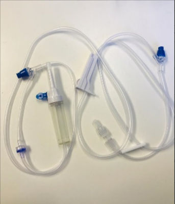 Admin-Infusions-Transfusion stellte steriles kundengebundenes Rohr mit y-Verbindungsstück-Nadel ein