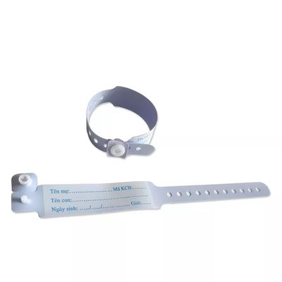 PVC-Medizinisches ID-Armband Medizinische Verbrauchsmaterialien Komfortabel Einwegverwendbares, langlebiges und wasserfestes ID-Armband